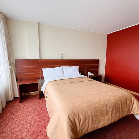 Hotel Flor De Los Andes Tulcán 외부 사진