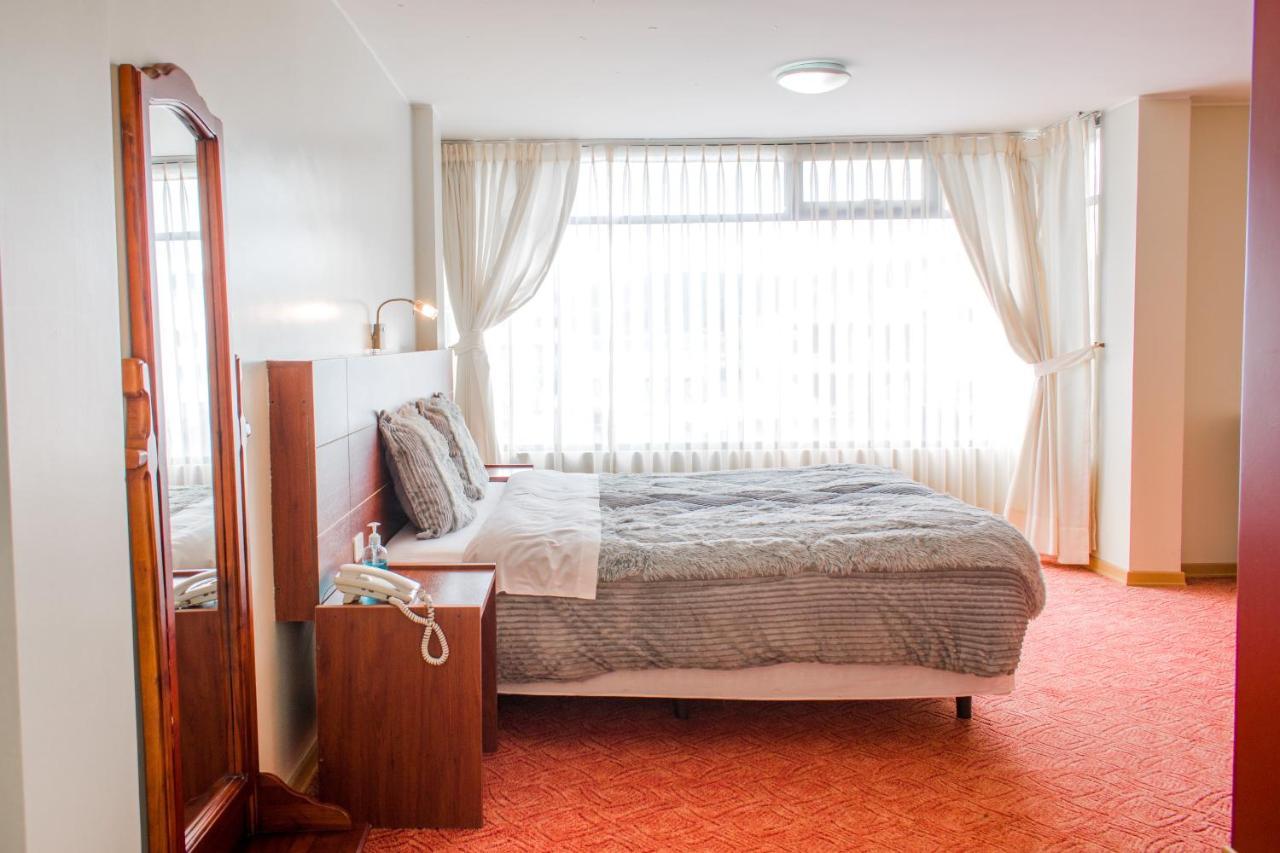Hotel Flor De Los Andes Tulcán 외부 사진
